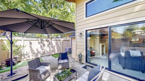 2403 Woodlake Drive Santa Rosa CA 95405
