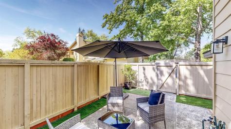 2403 Woodlake Drive Santa Rosa CA 95405