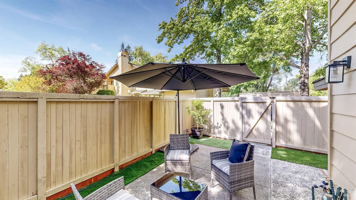 2403 Woodlake Drive Santa Rosa CA 95405