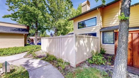 2403 Woodlake Drive Santa Rosa CA 95405