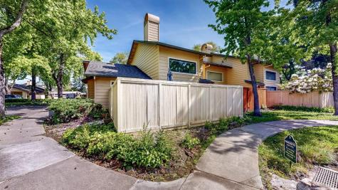 2403 Woodlake Drive Santa Rosa CA 95405