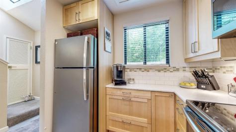 2403 Woodlake Drive Santa Rosa CA 95405
