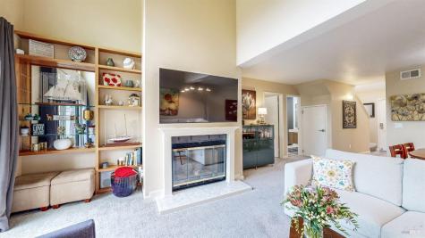 2403 Woodlake Drive Santa Rosa CA 95405