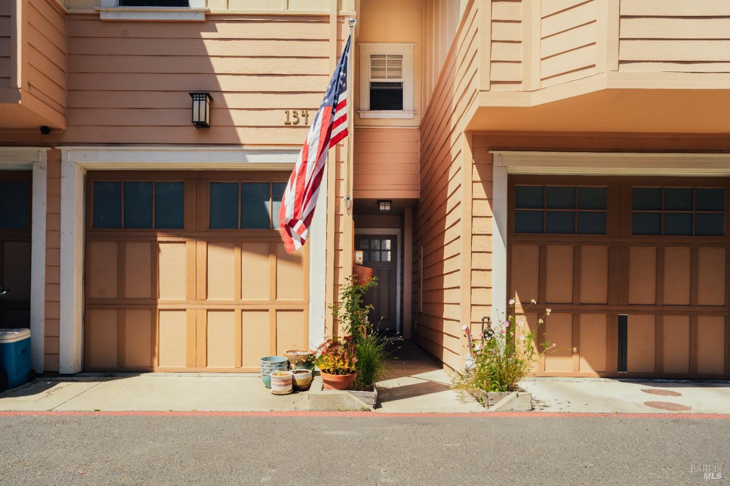 134 Valley Oak Drive Napa CA 94558