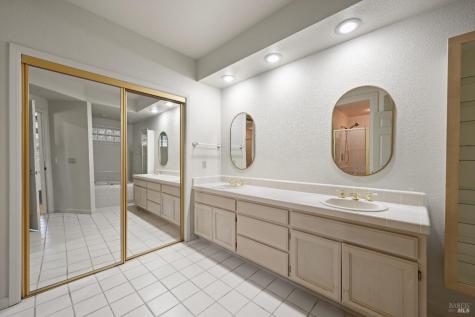 2111 Stonefield Lane Santa Rosa CA 95403
