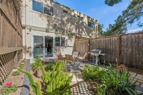 3 Aries Lane Novato CA 94947