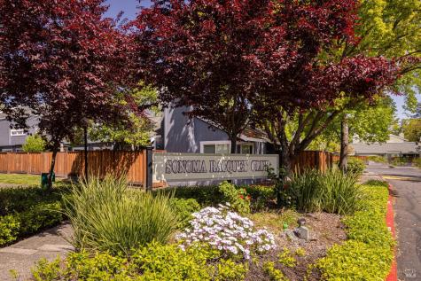 668 Racquet Club Drive Rohnert Park CA 94928