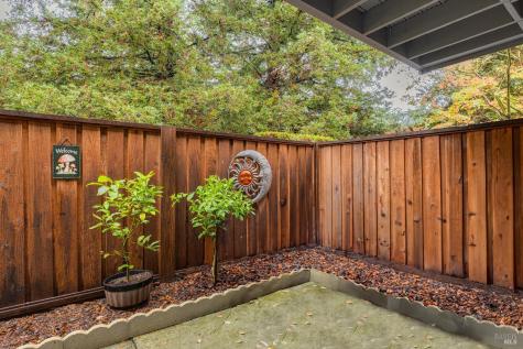 668 Racquet Club Drive Rohnert Park CA 94928