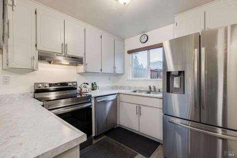 668 Racquet Club Drive Rohnert Park CA 94928