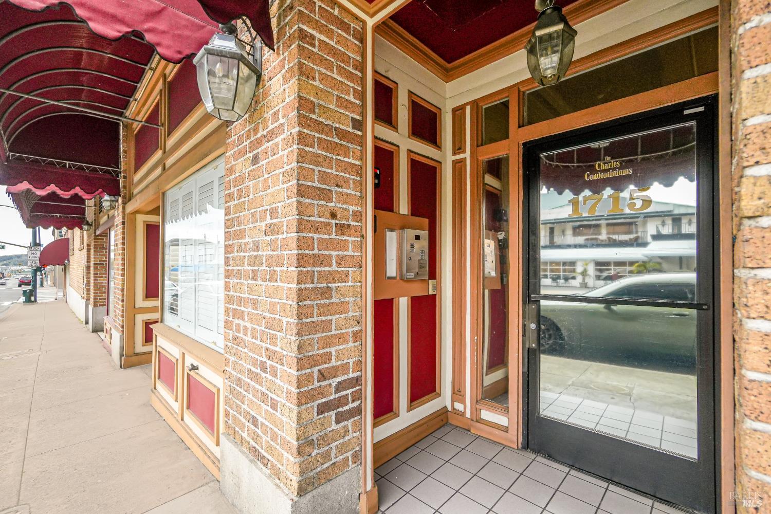 1715 Sonoma Boulevard Vallejo CA 94590