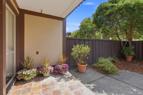 54 Surrey Lane San Rafael CA 94903