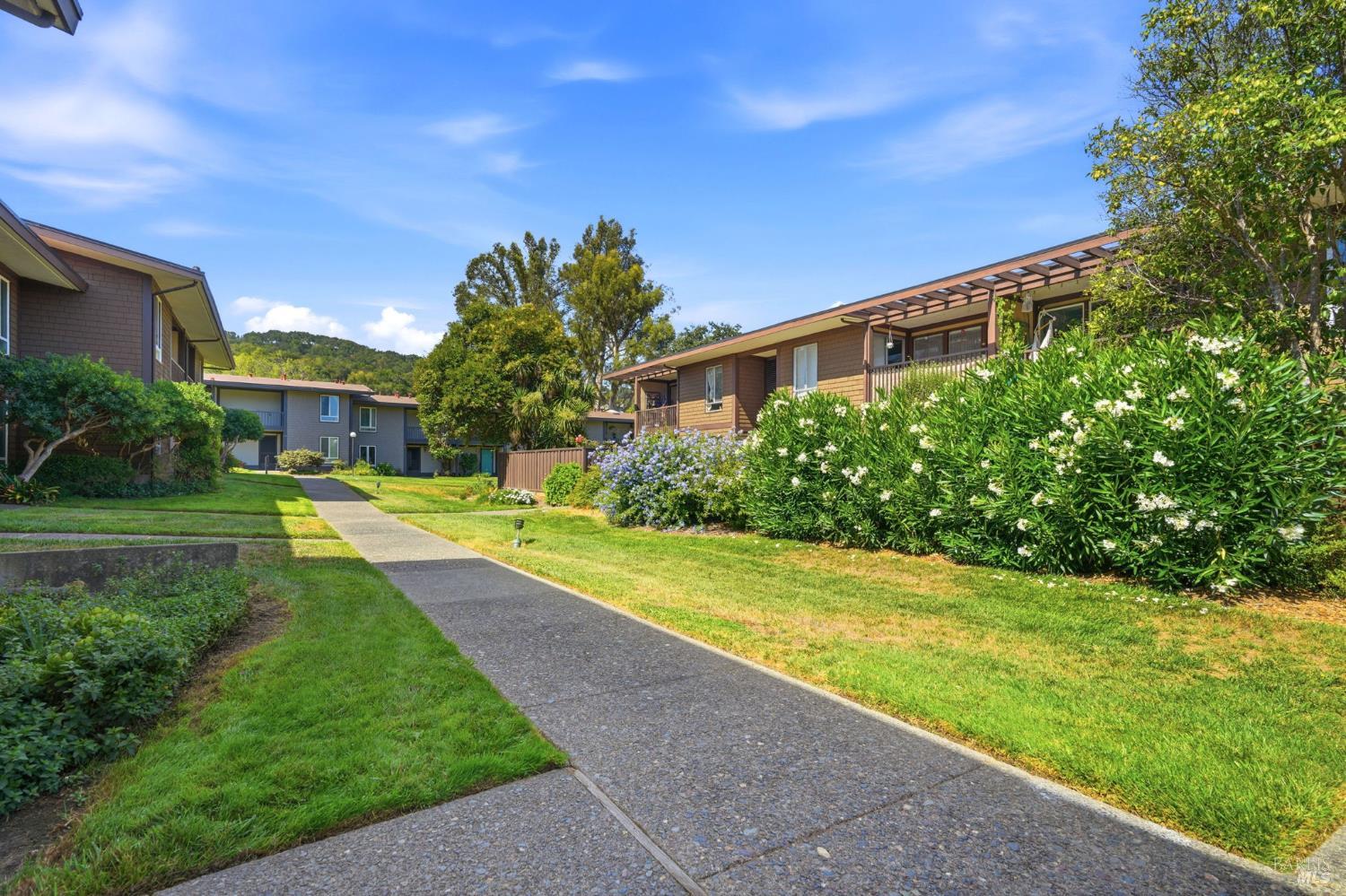 54 Surrey Lane San Rafael CA 94903