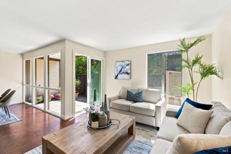 54 Surrey Lane San Rafael CA 94903