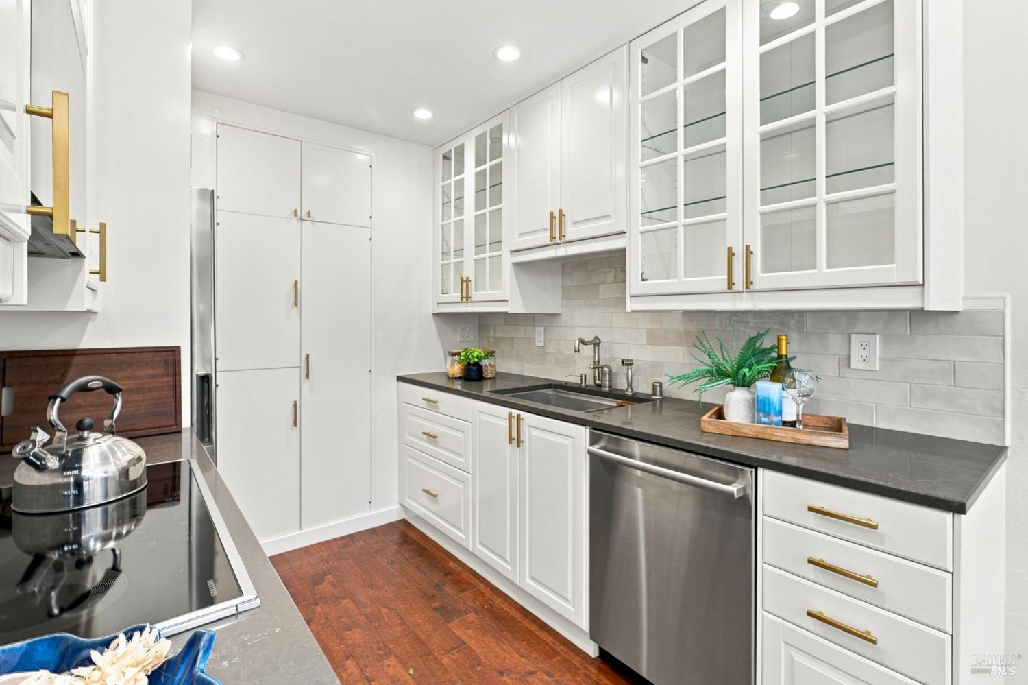 54 Surrey Lane San Rafael CA 94903