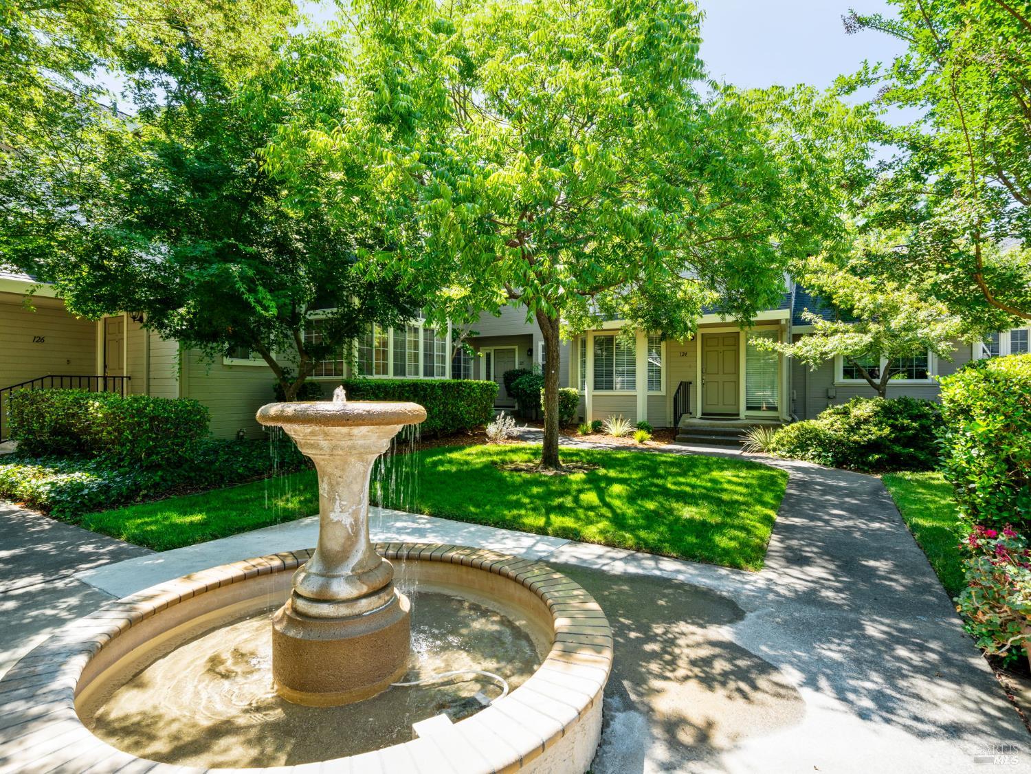 125 Valley Club Circle Napa CA 94558
