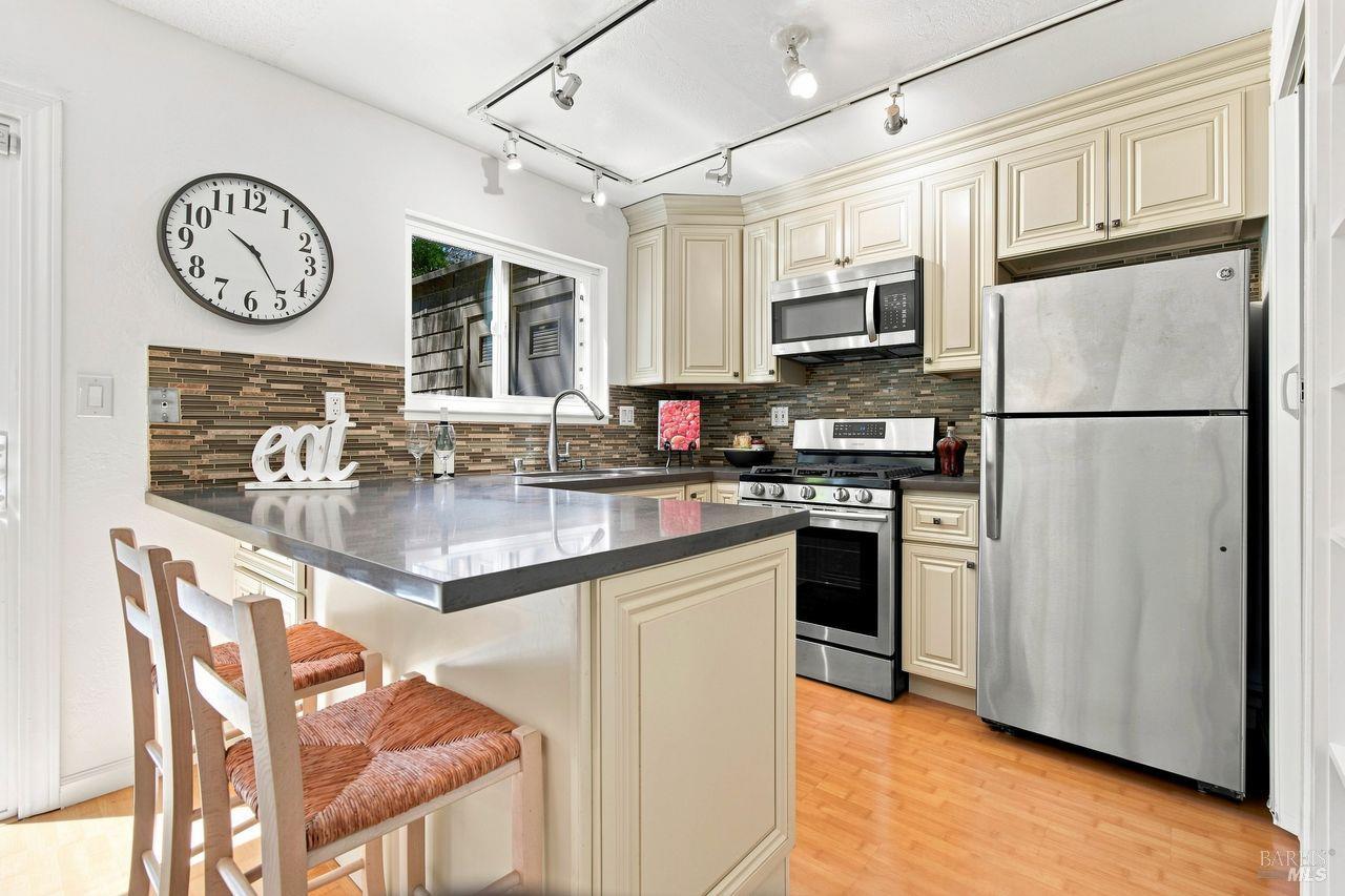 1411 Casa Buena Drive Corte Madera CA 94925