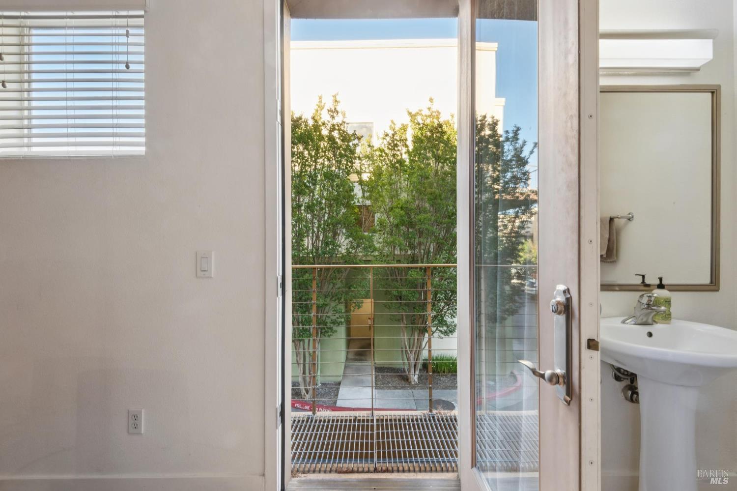 352 City Center Drive Rohnert Park CA 94928