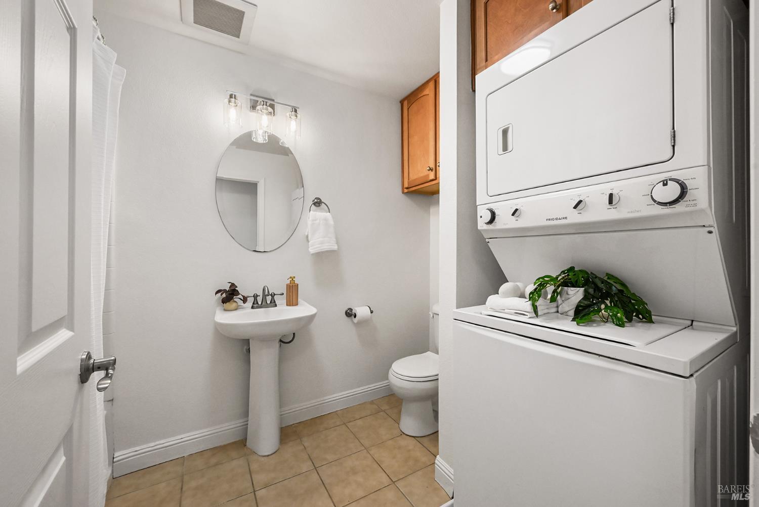 225 Burt Street Santa Rosa CA 95407