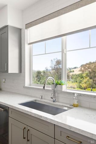 273 Gambrel Circle Santa Rosa CA 95403