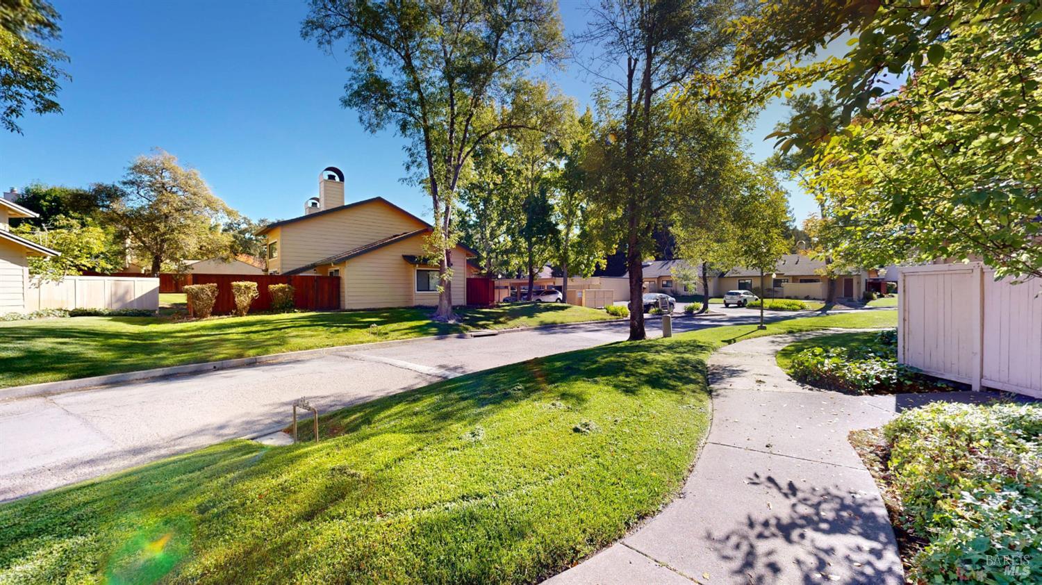 2402 Woodlake Drive Santa Rosa CA 95405