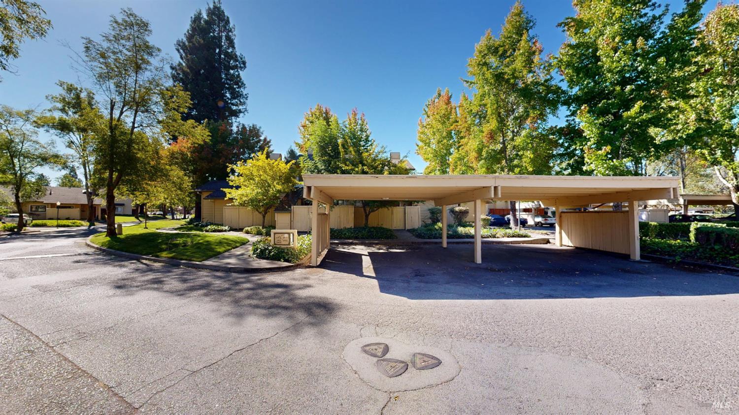 2402 Woodlake Drive Santa Rosa CA 95405