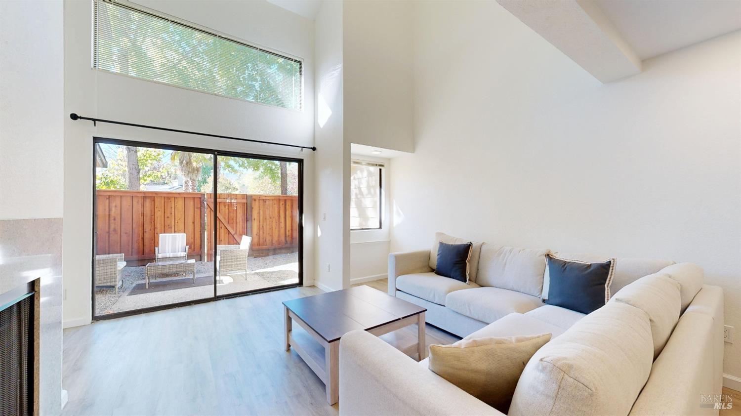 2402 Woodlake Drive Santa Rosa CA 95405