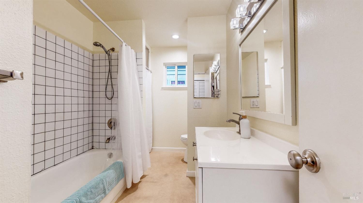 9011 Donald Street Graton CA 95444