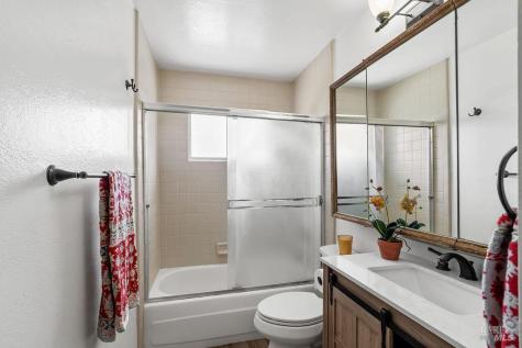 34 Los Padres Circle Novato CA 94947