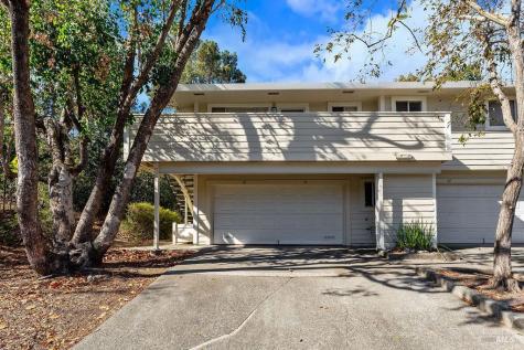 34 Los Padres Circle Novato CA 94947