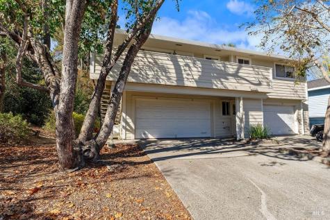 34 Los Padres Circle Novato CA 94947