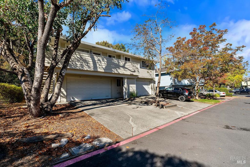 34 Los Padres Circle Novato CA 94947