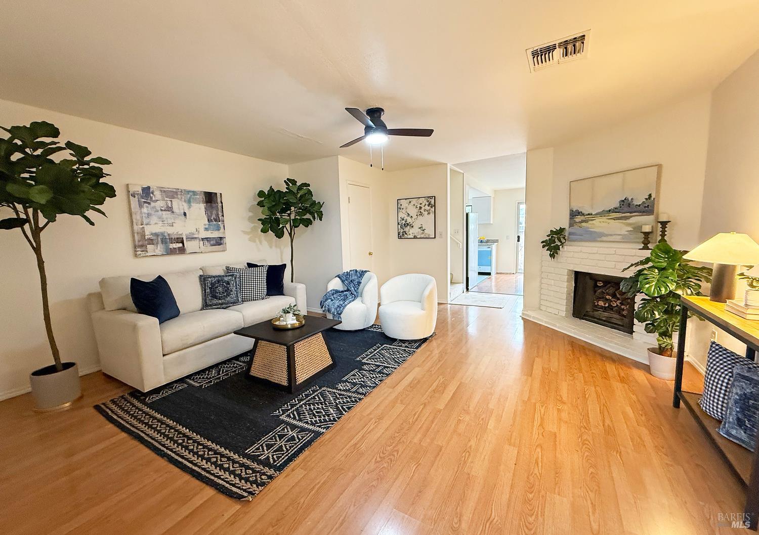 1422 N Oak Street Calistoga CA 94515