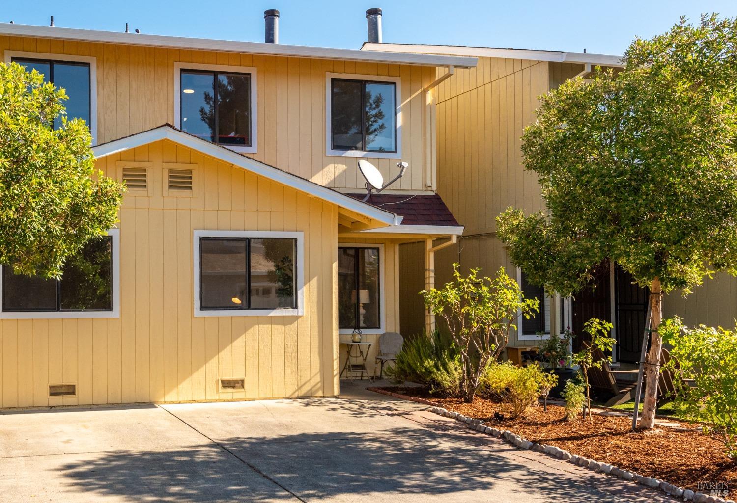 1422 N Oak Street Calistoga CA 94515