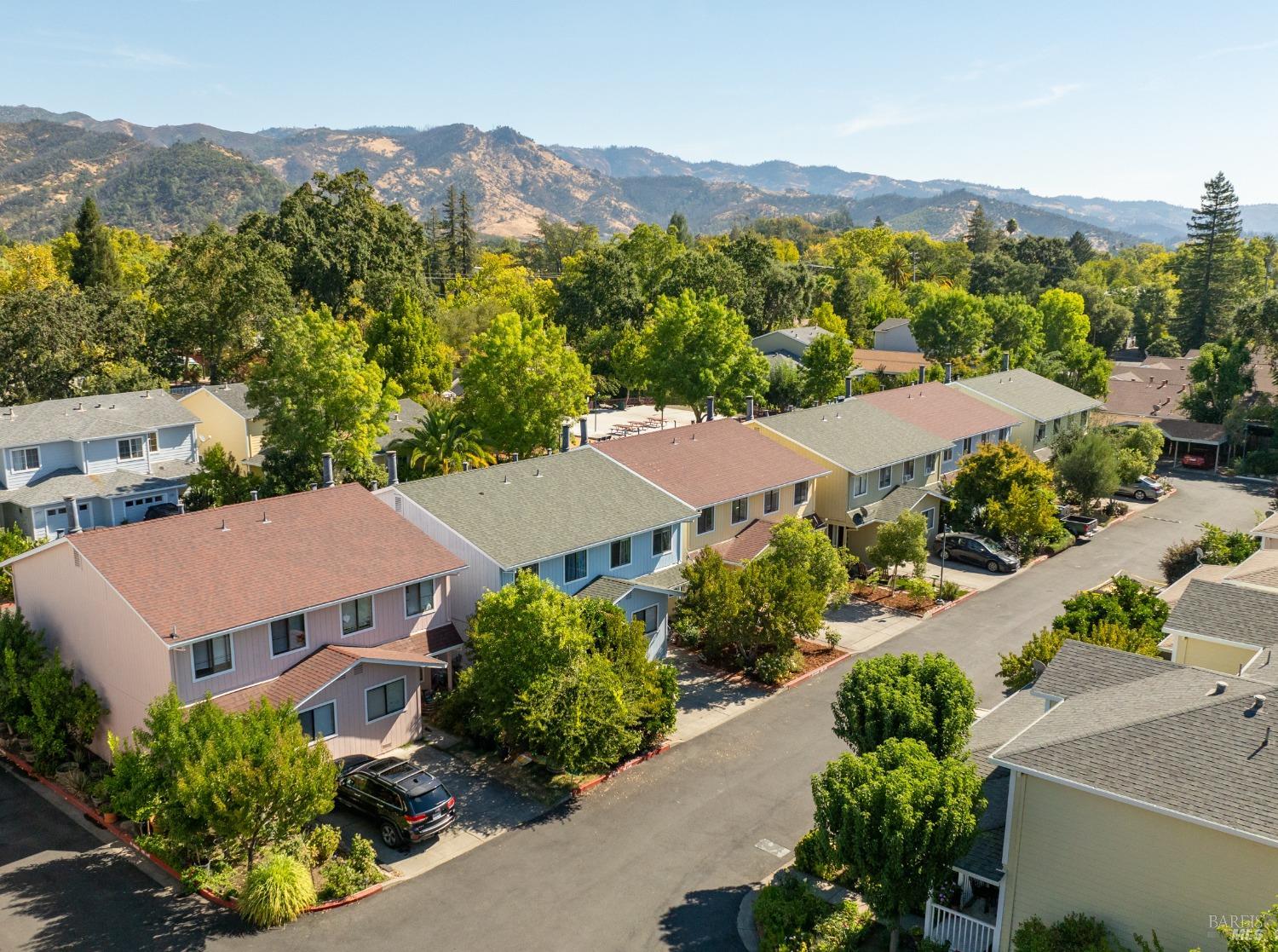 1422 N Oak Street Calistoga CA 94515