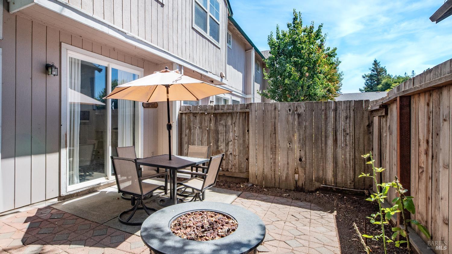 1532 Pinebrook Place Santa Rosa CA 95403