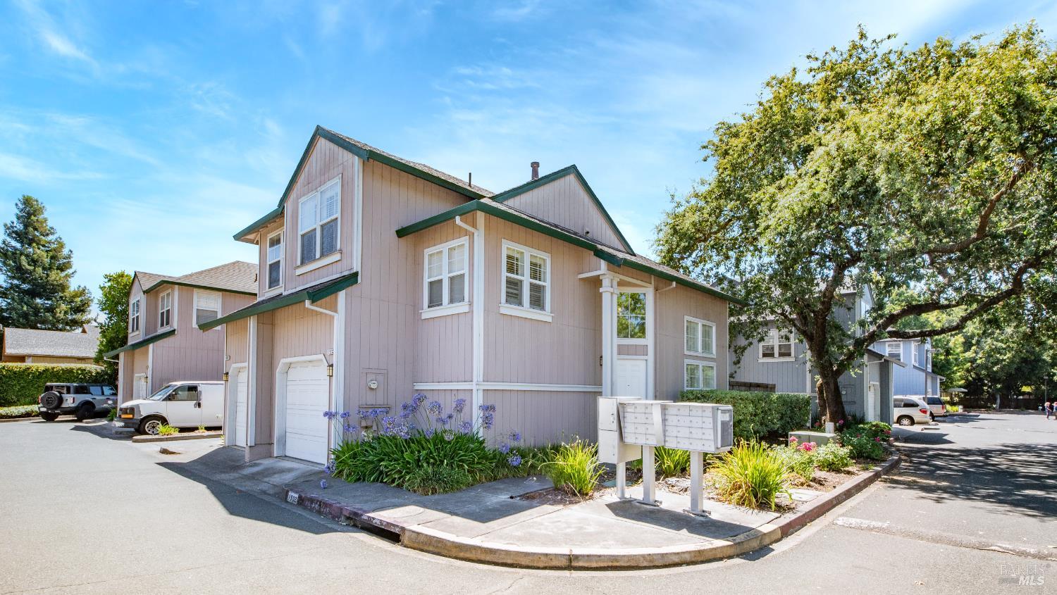 1532 Pinebrook Place Santa Rosa CA 95403
