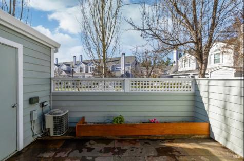 605 Laurel Grove Circle Santa Rosa CA 95407