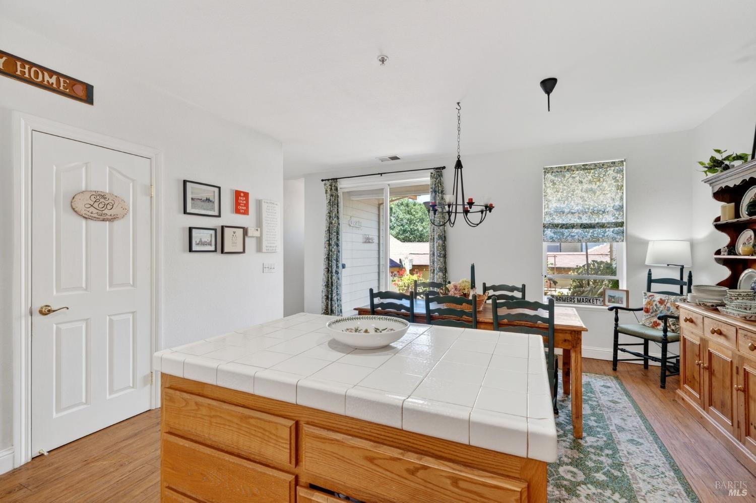 1049 Mcclelland Drive Windsor CA 95492