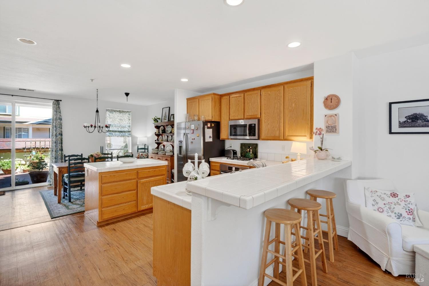 1049 Mcclelland Drive Windsor CA 95492