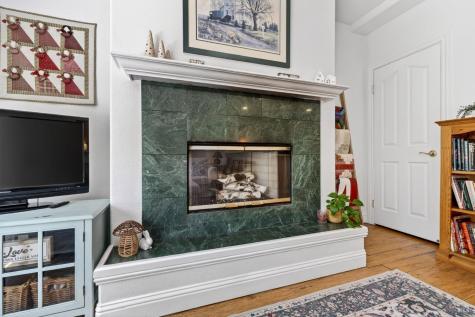 1049 Mcclelland Drive Windsor CA 95492