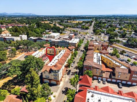 1049 Mcclelland Drive Windsor CA 95492