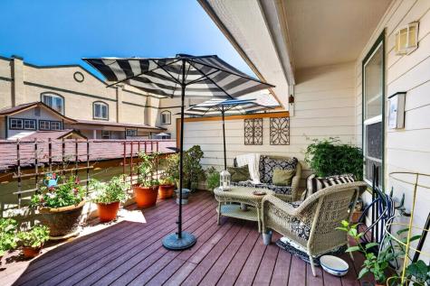 1049 Mcclelland Drive Windsor CA 95492