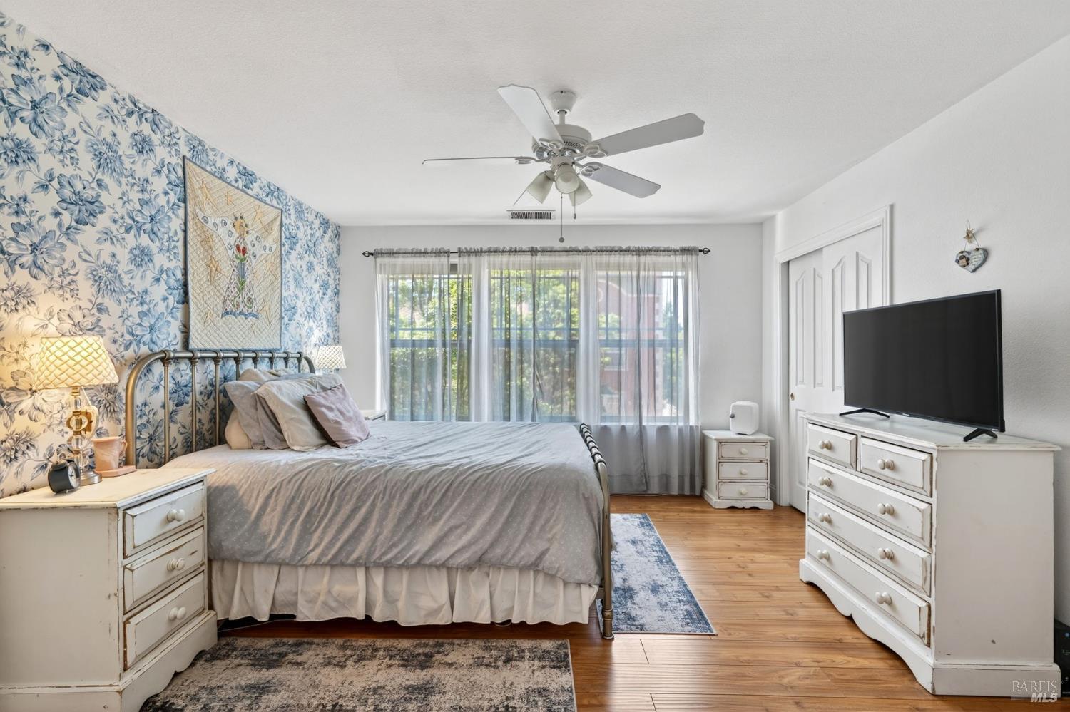 1049 Mcclelland Drive Windsor CA 95492