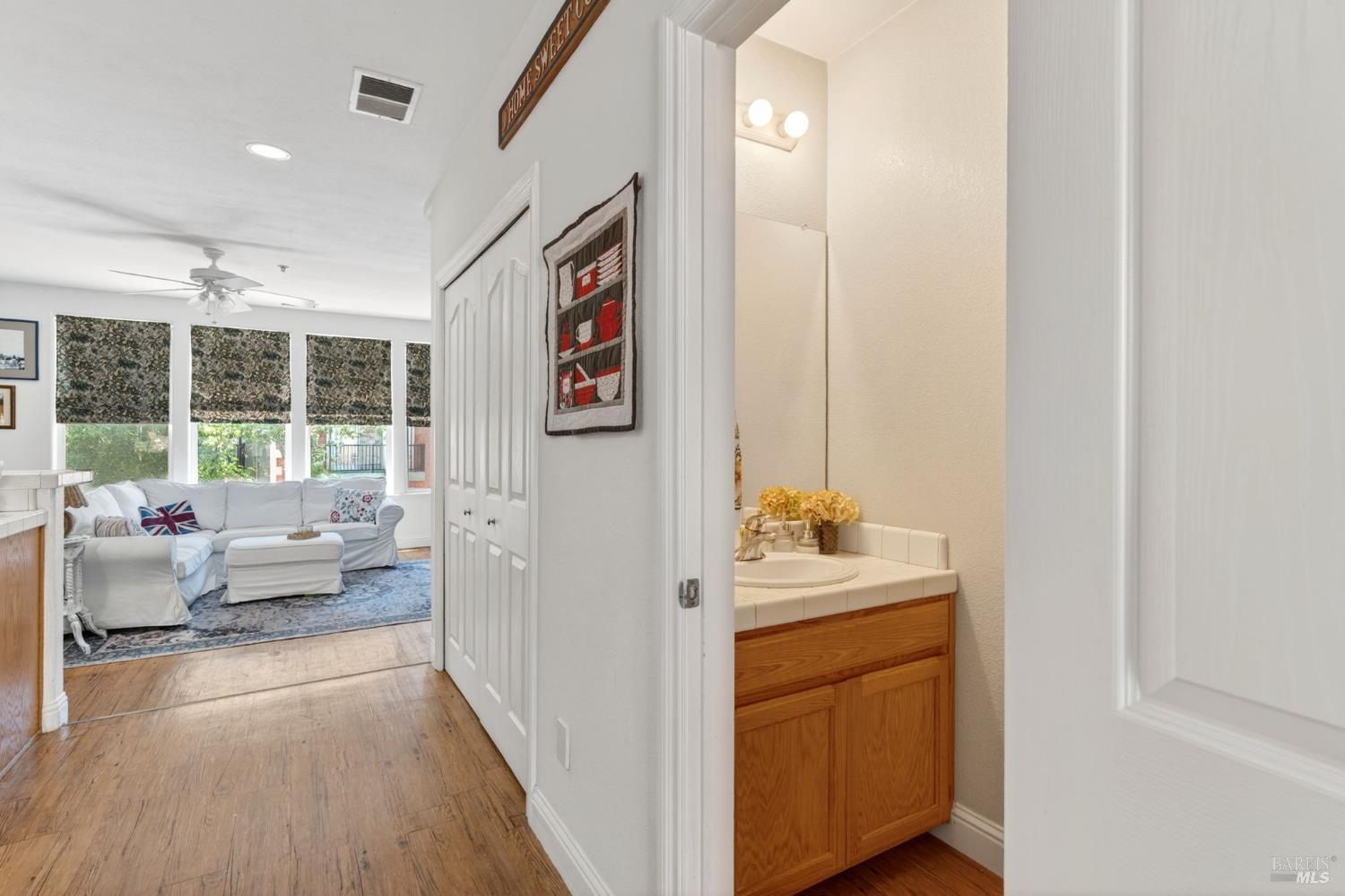 1049 Mcclelland Drive Windsor CA 95492