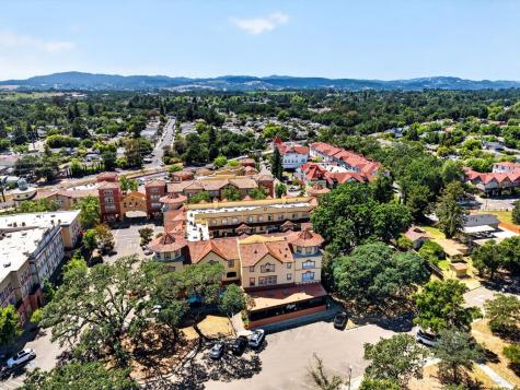 1049 Mcclelland Drive Windsor CA 95492