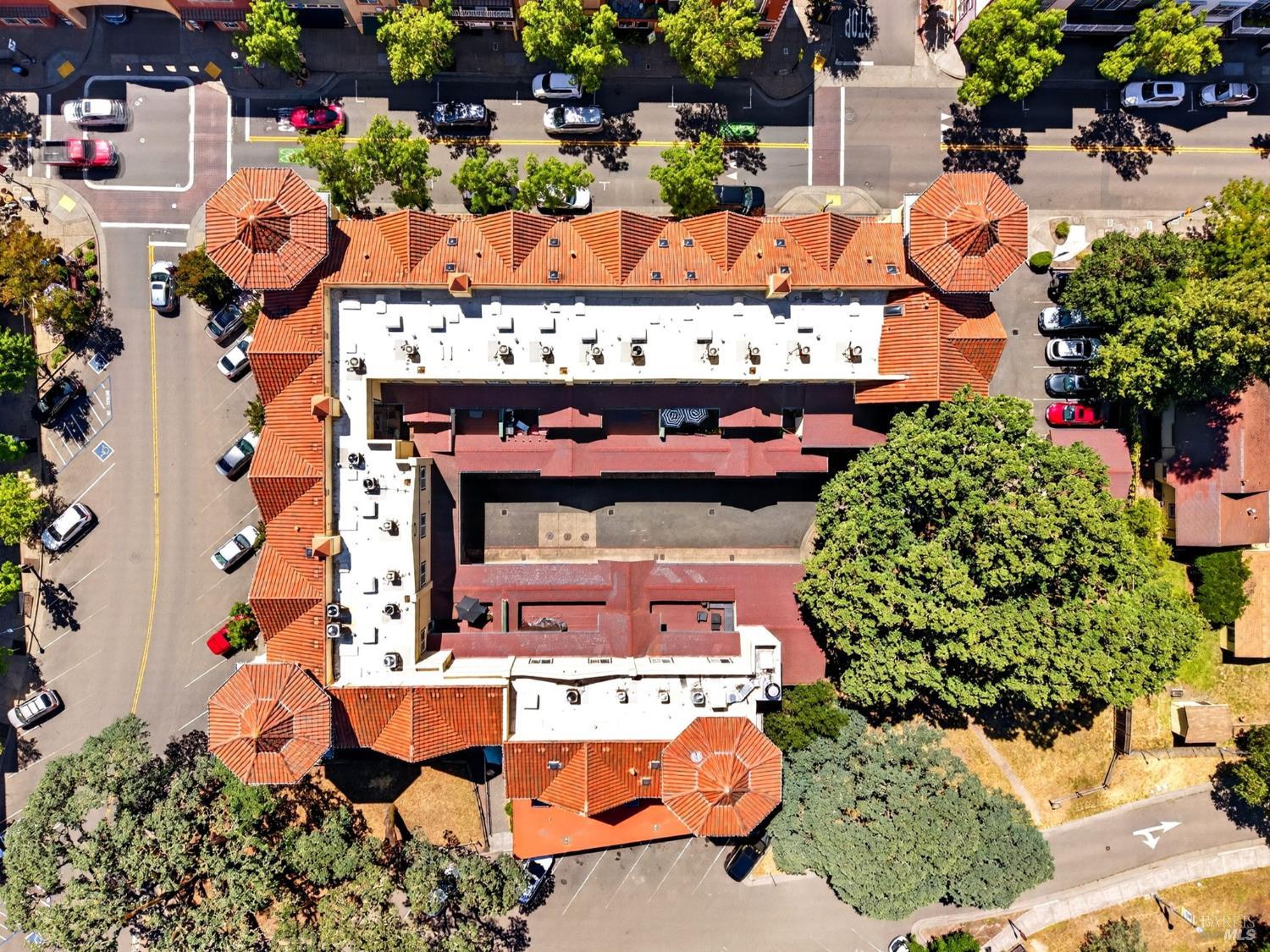 1049 Mcclelland Drive Windsor CA 95492