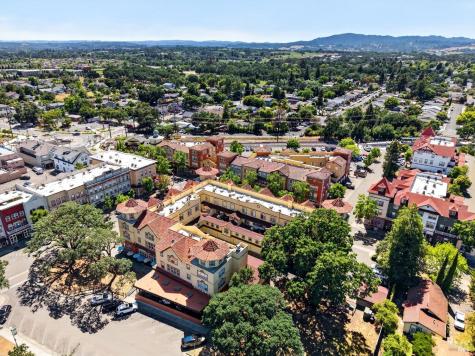 1049 Mcclelland Drive Windsor CA 95492