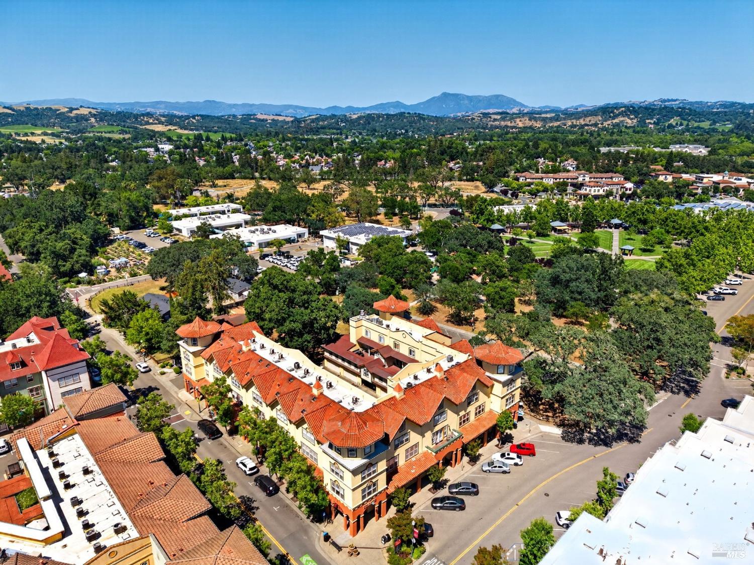 1049 Mcclelland Drive Windsor CA 95492