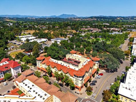 1049 Mcclelland Drive Windsor CA 95492