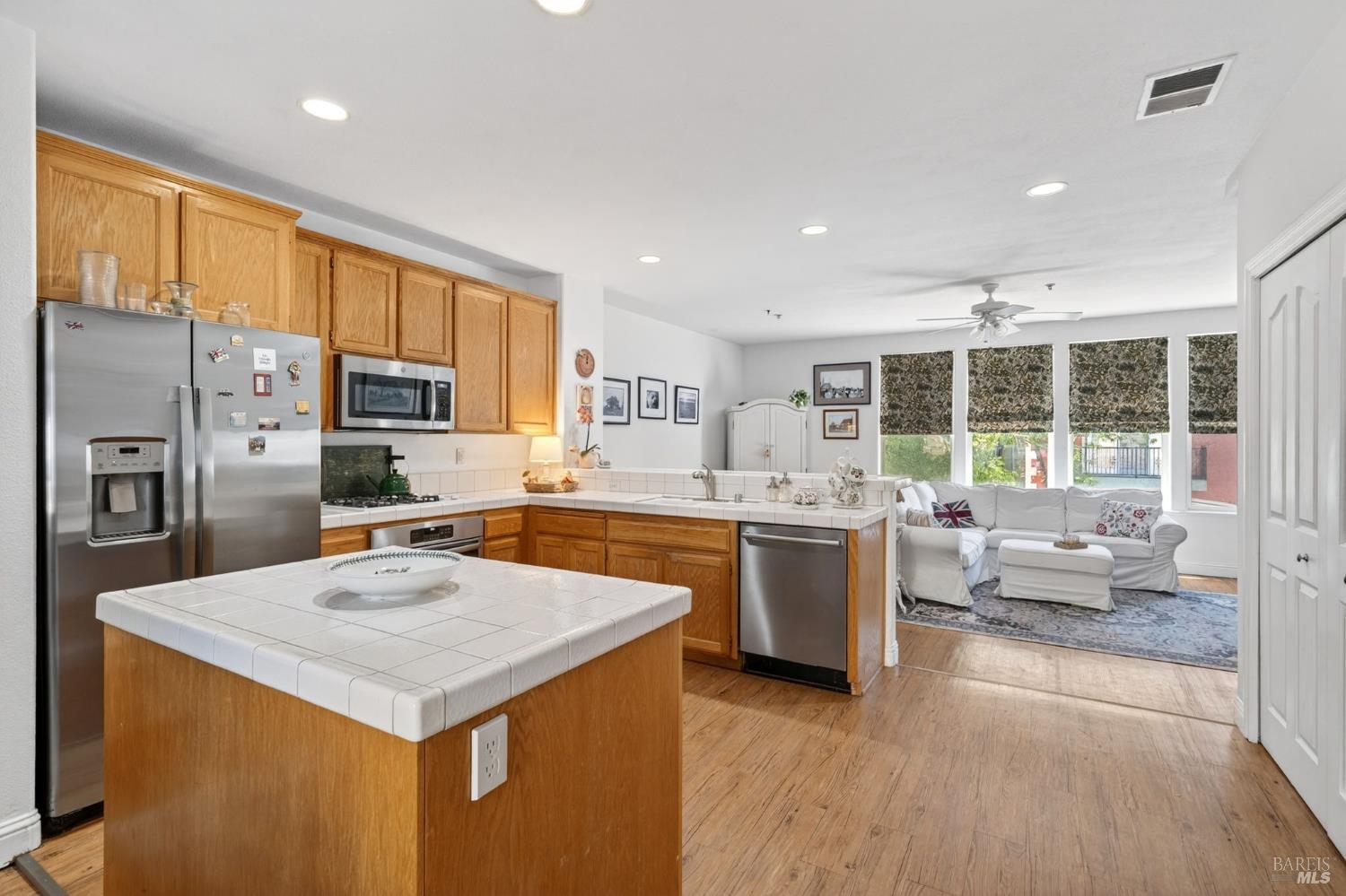 1049 Mcclelland Drive Windsor CA 95492